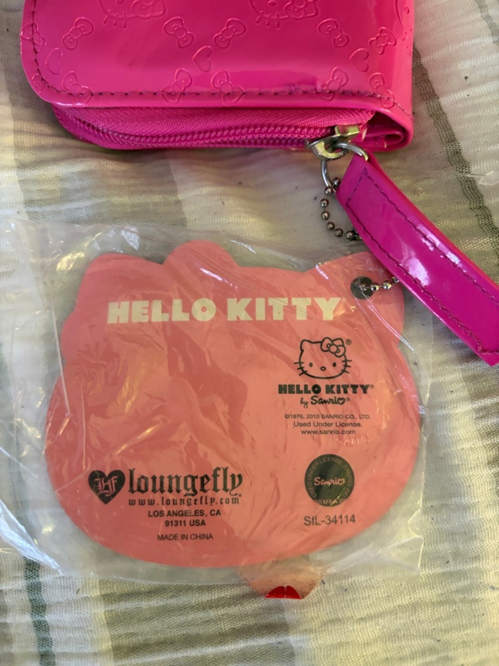 Hello Kitty Hot Pink Patent Wristlet Wallet with Character Charm - Picture 5 of 5